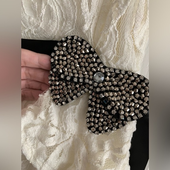 Strapless off white dress size 9 - Picture 3 of 9